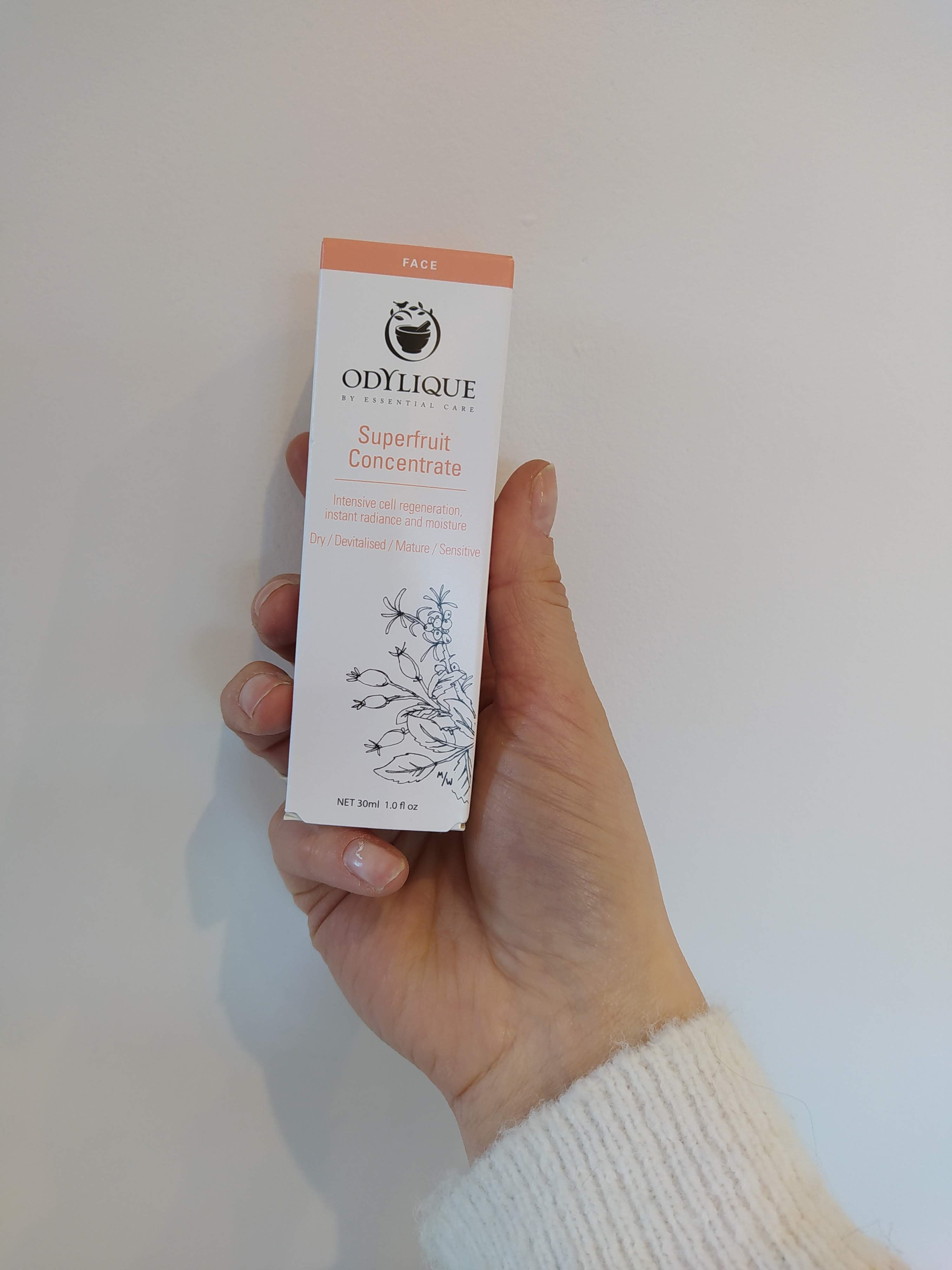 Superfruit serum Odylique - instant glow - 30ml