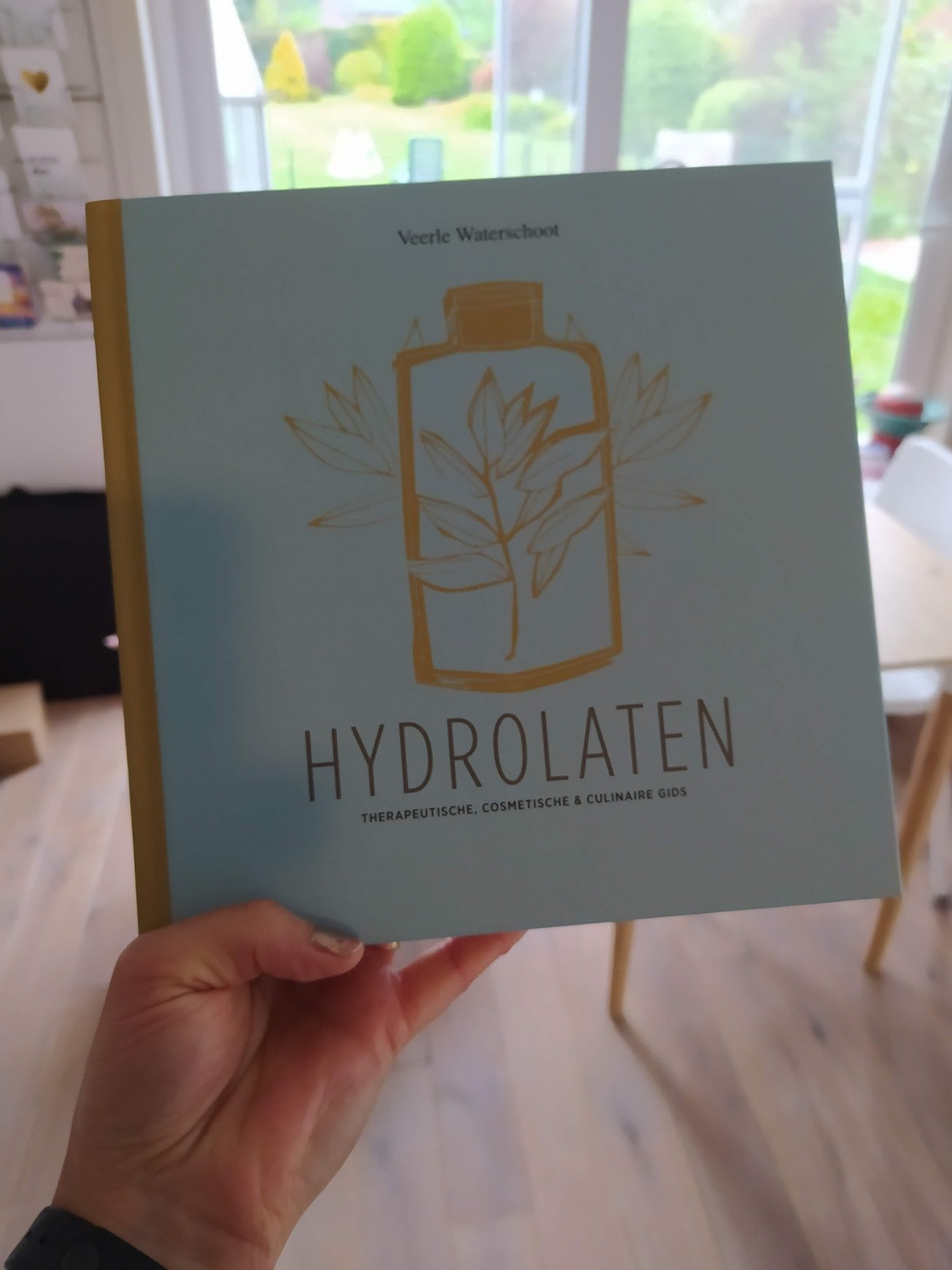 Boek 'Hydrolaten' - Veerle Waterschoot