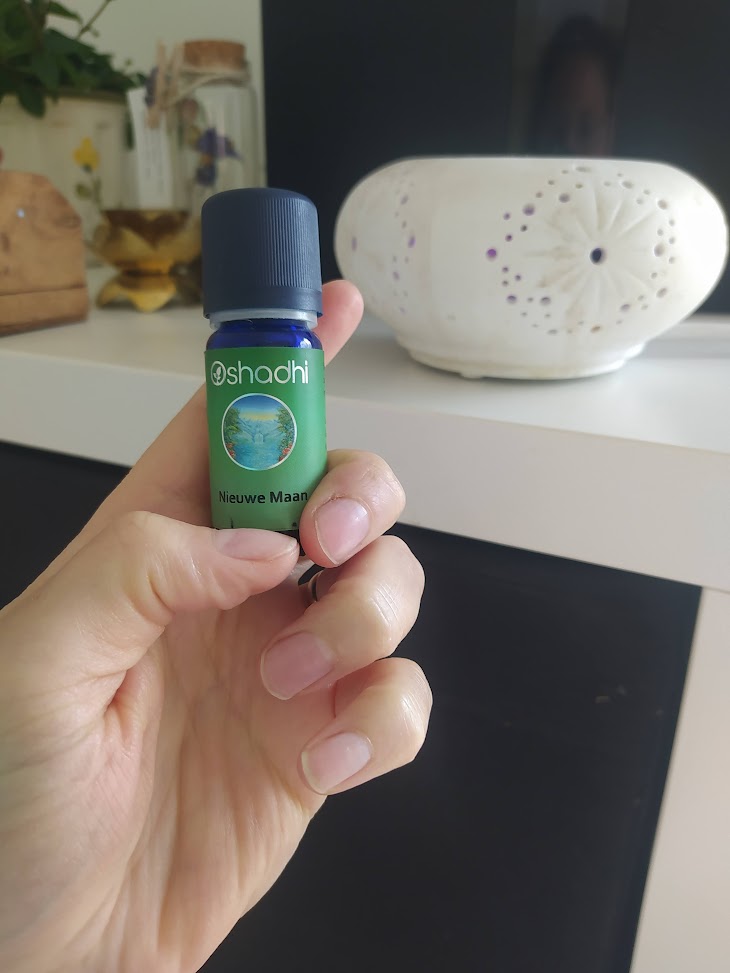 Nieuwe Maan - synergie etherische olie - Oshadhi - 10ml