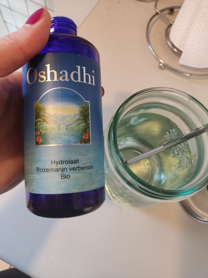 Rozemarijn (verbenon) hydrolaat - Oshadhi - zuivering