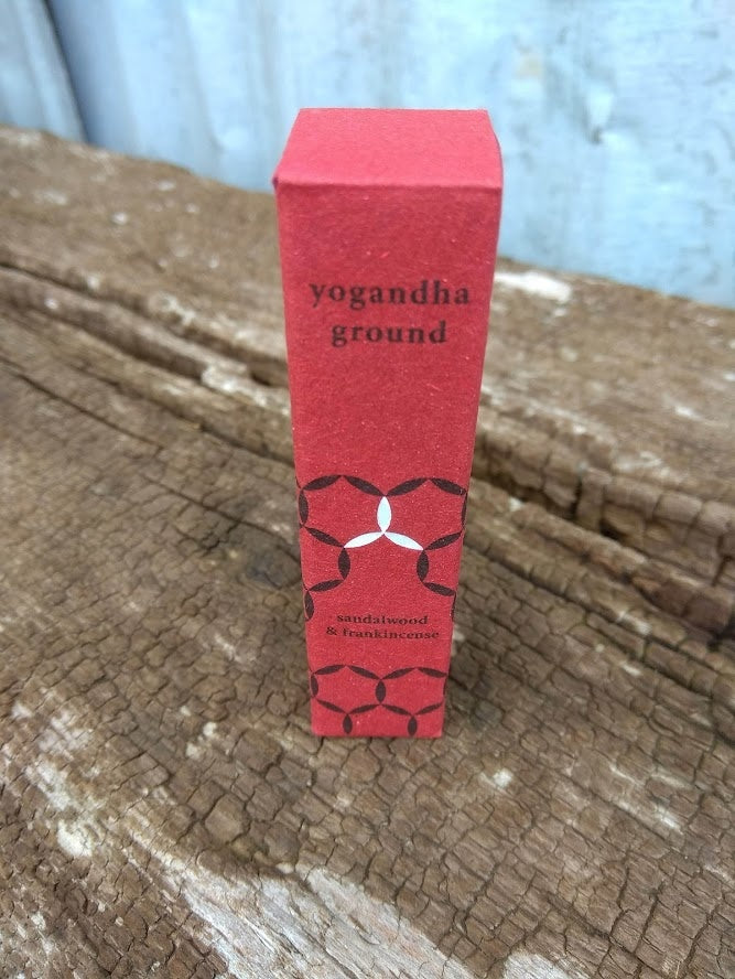 Yogandha Ground rollerball - aarde onder je voeten - wellness perfume